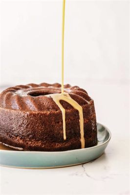   Malva Pudding: 촉촉한 스폰지 케이크와 달콤한 소스의 환상적인 조화는 당신의 미각을 사로잡을 것입니다!